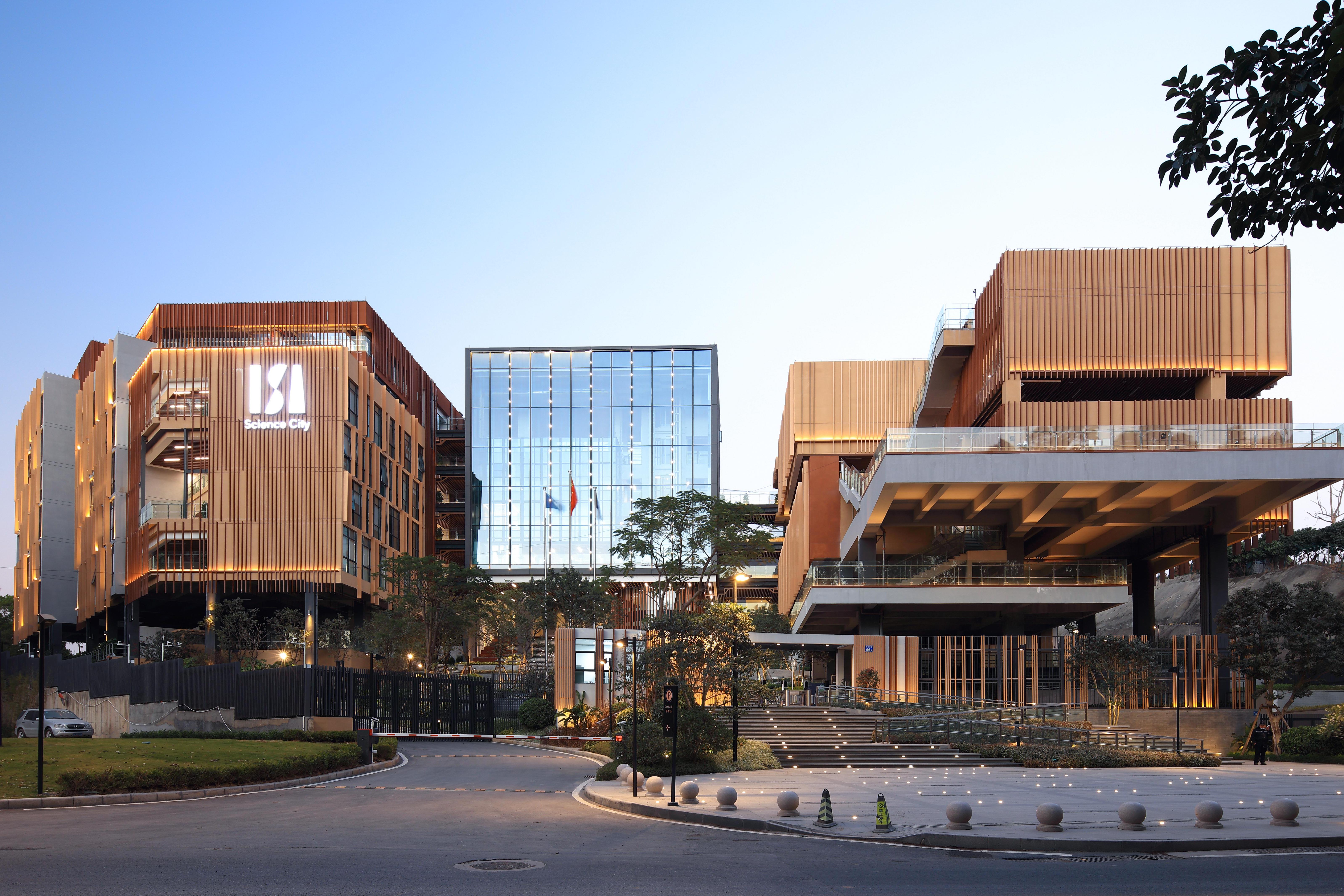 廣州科學(xué)城愛莎外籍人員子女學(xué)校